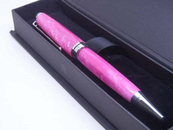 bright pink pen with gift box